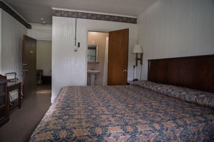 Rosemount Motel