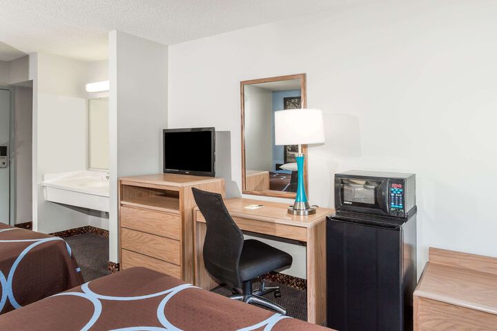 Room 14 of 20