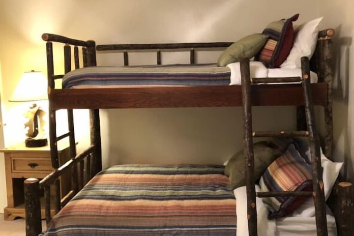 Room 24 of 31