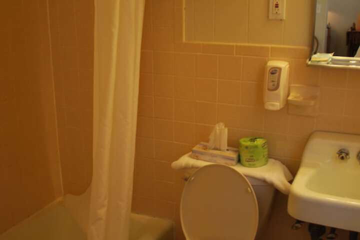 Room 21 of 63