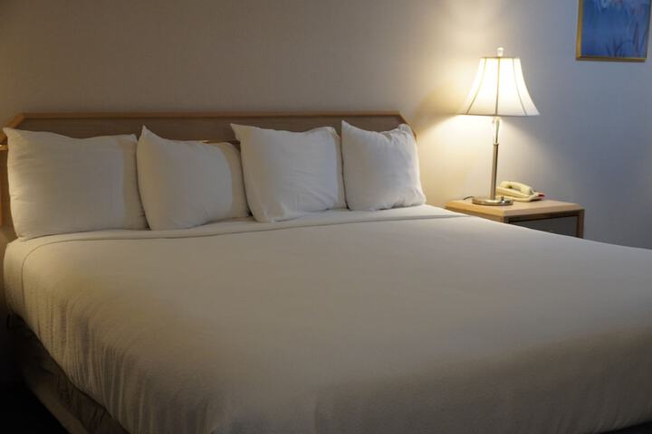 Room 119 of 128