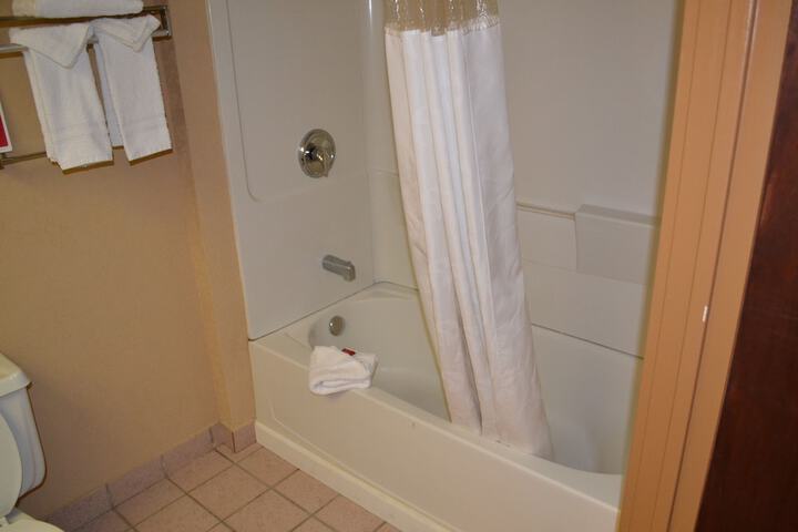 Room 71 of 104