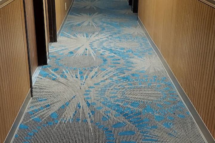 Ballroom/Hall 33 of 35