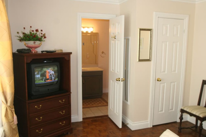 Room 46 of 66