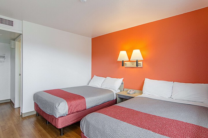 Room 22 of 40