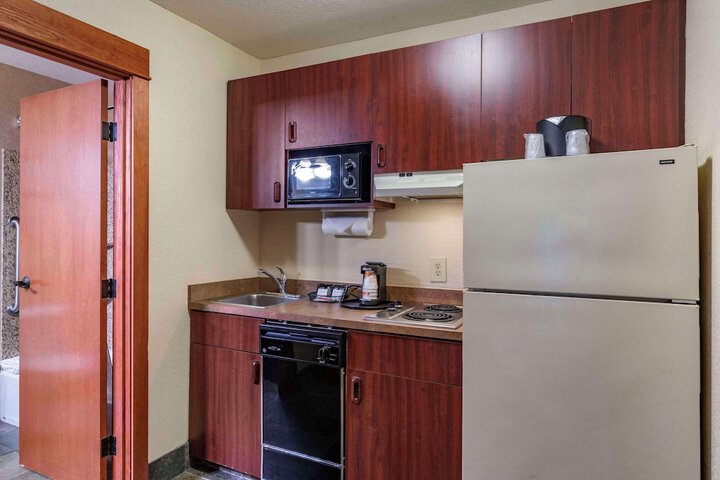 Comfort Inn & Suites Lincoln City