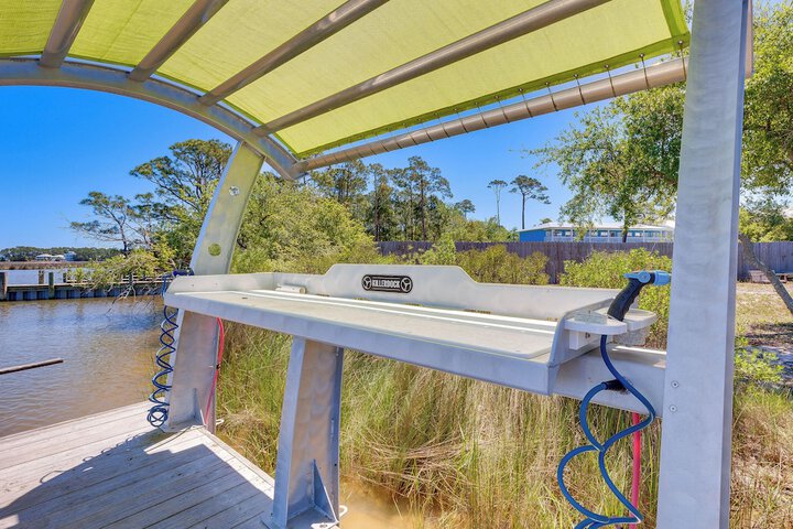 Water View Dauphin Island Condo w / Boat Slips