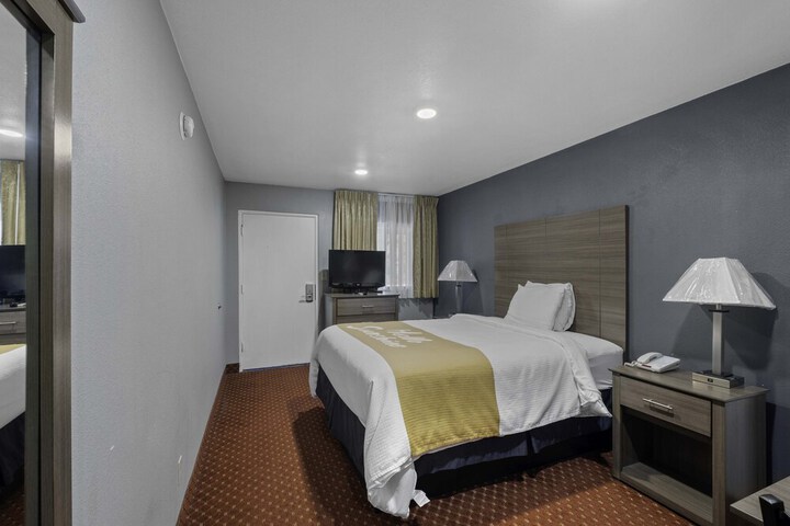 Room 36 of 43