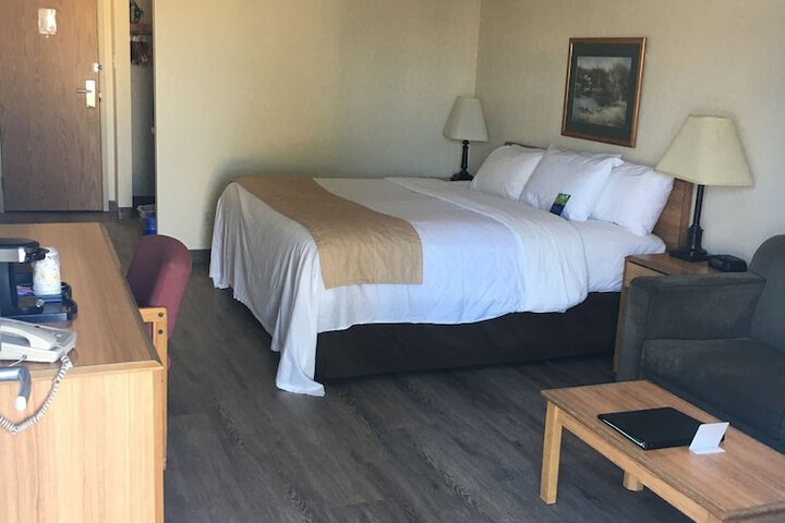 Room 37 of 72