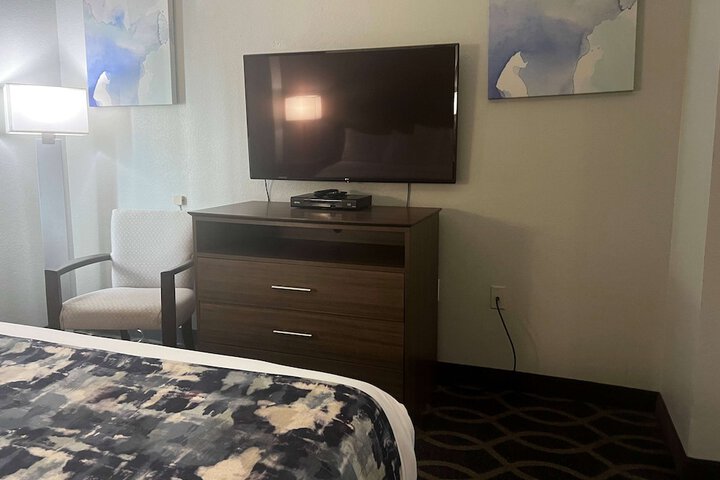 Room 35 of 59