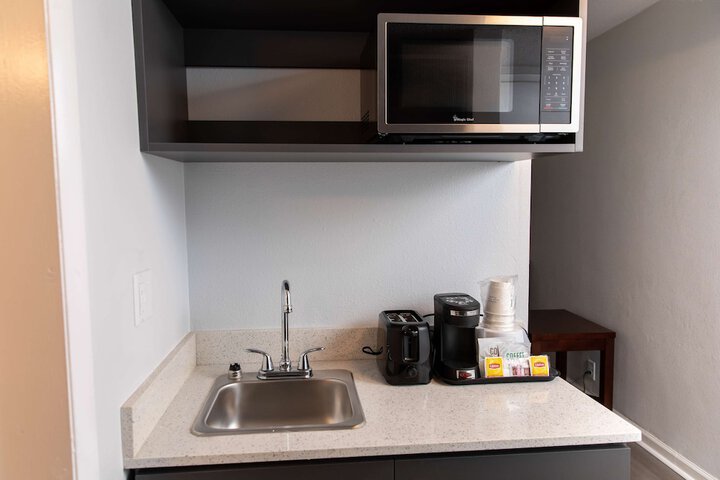 Room 16 of 22