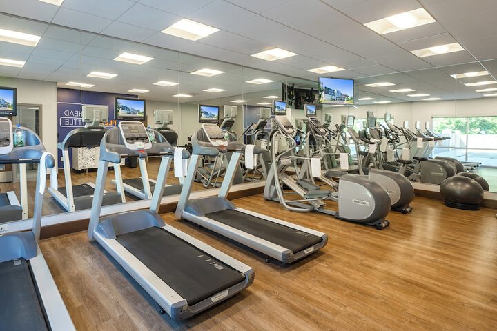 Holiday Inn Express & Suites Greenwood Mall by IHG