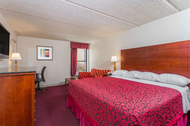 Room 7 of 15