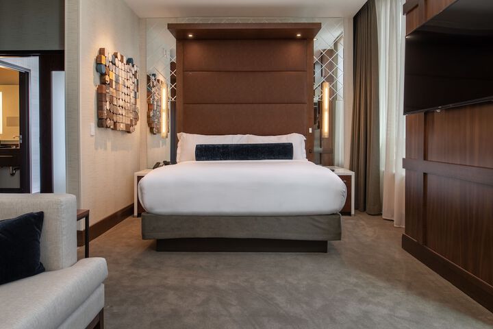 Room 92 of 131