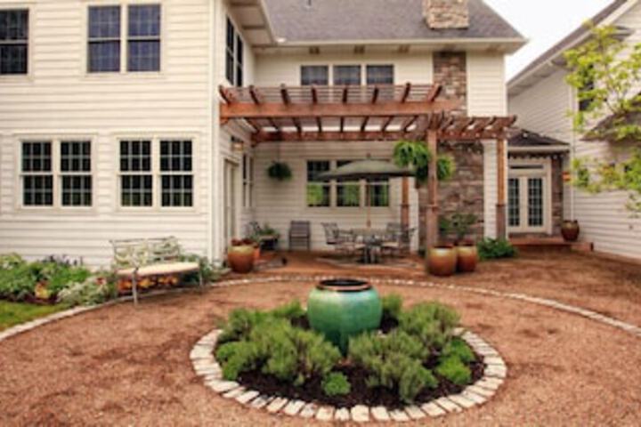 Bed & Breakfast at the Rock Garden