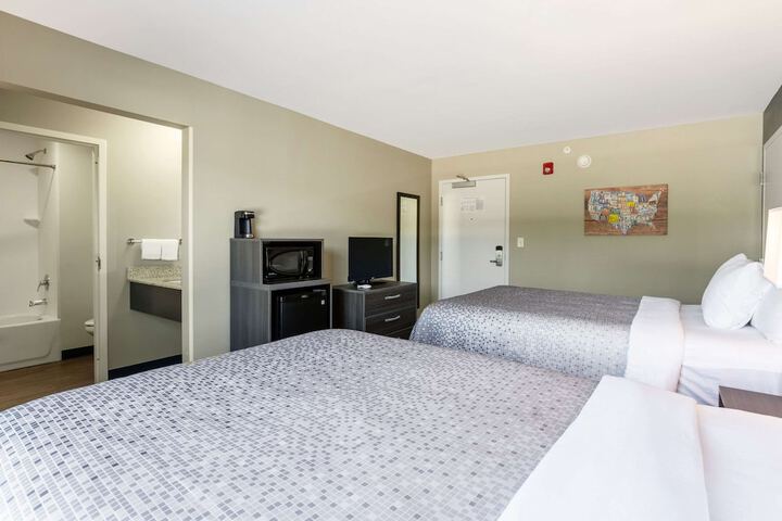 Room 30 of 35