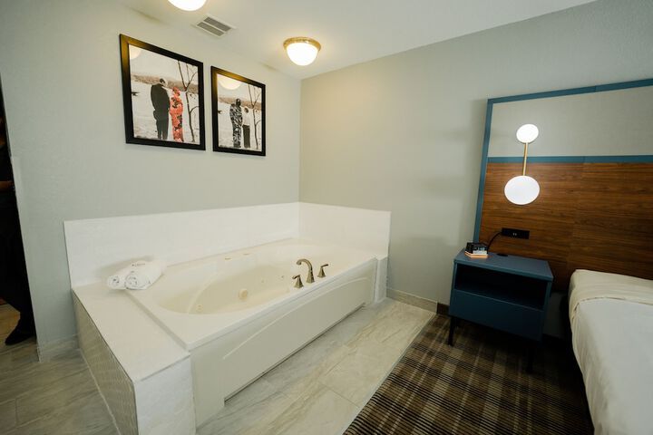 Room 21 of 43
