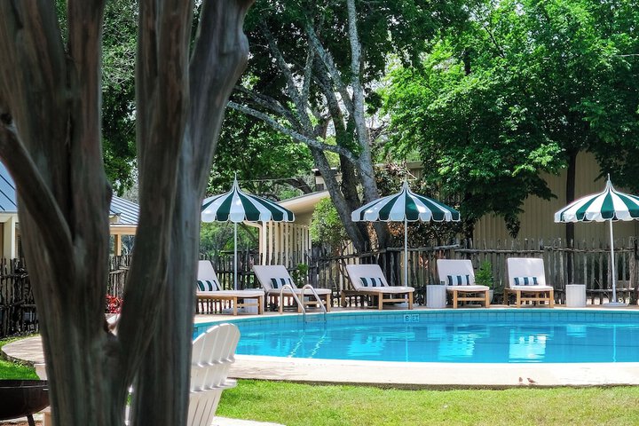 Pool 22 of 120