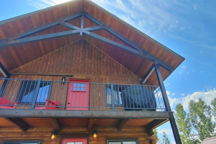SkyWater Cabins
