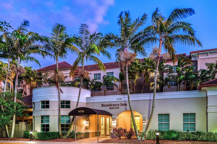 Hotel 4 of 63