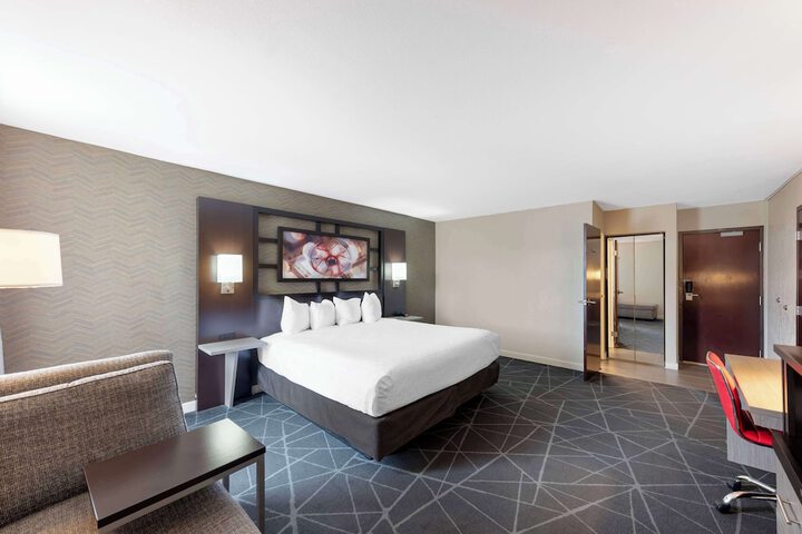 Room 18 of 34