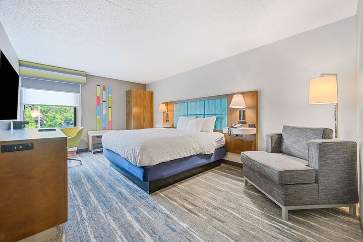 Room 7 of 28