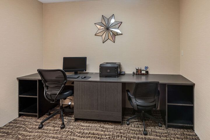 Business Center 68 of 68