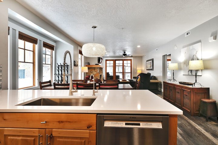 Town Pointe B101 3 Bedroom Condo by RedAwning