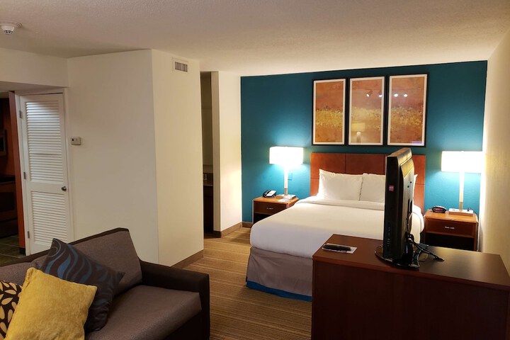Tysons Corner Suites a Baymont by Wyndham