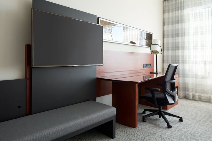 Montreal Airport Marriott In-Terminal Hotel