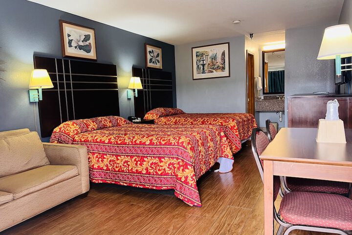 Room 12 of 26