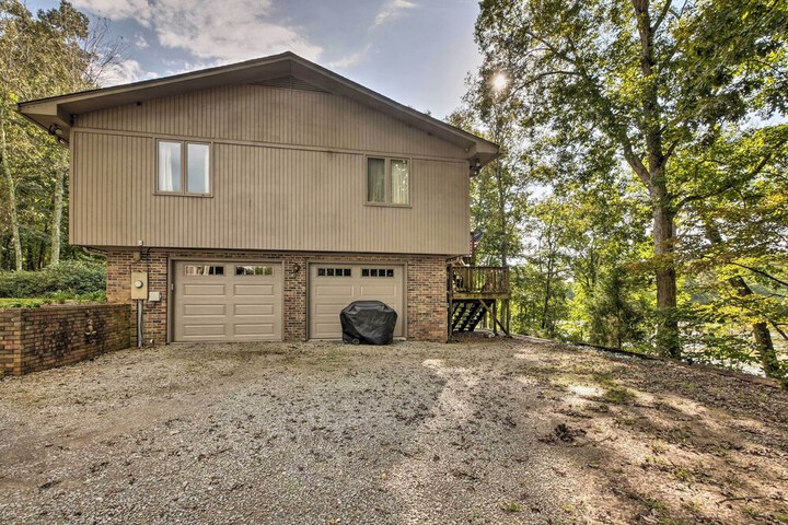 Chickamauga Lake Vacation Rental w / Boat Dock!