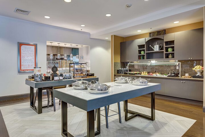 Breakfast/Coffee Service 29 of 31