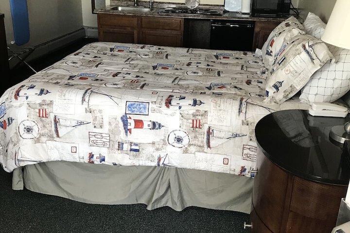 Room 33 of 105