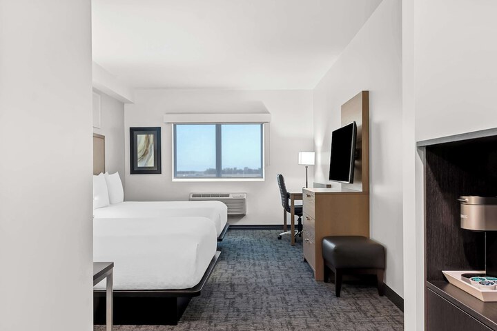 Room 41 of 58