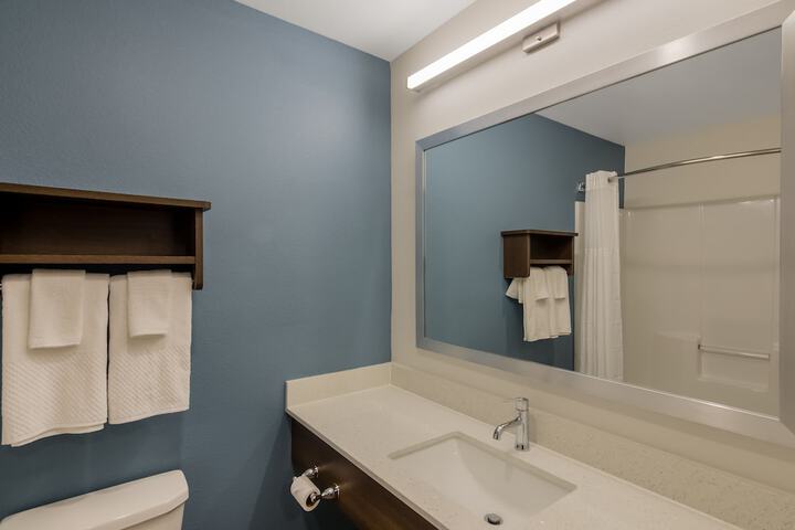 Room 32 of 39