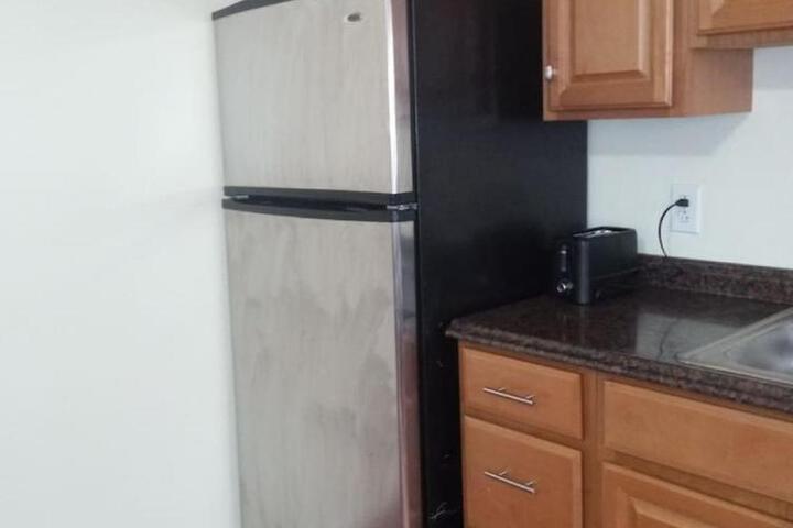 1 bedroom with free parking