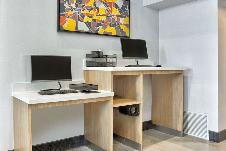 Business Center 16 of 16