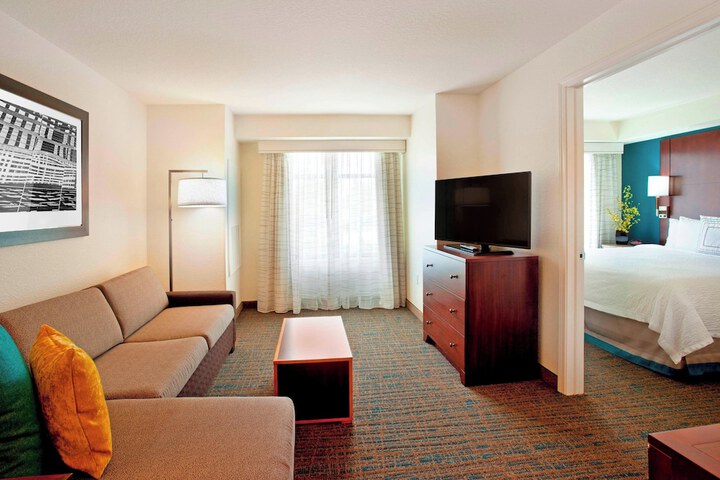 Room 19 of 33