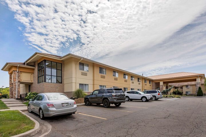 Hotel 4 of 42