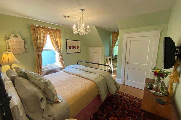 Room 75 of 104
