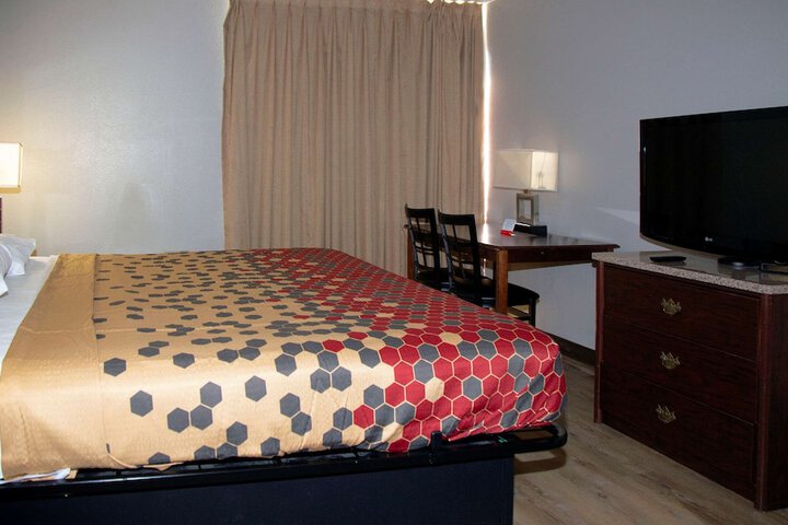 Room 44 of 66