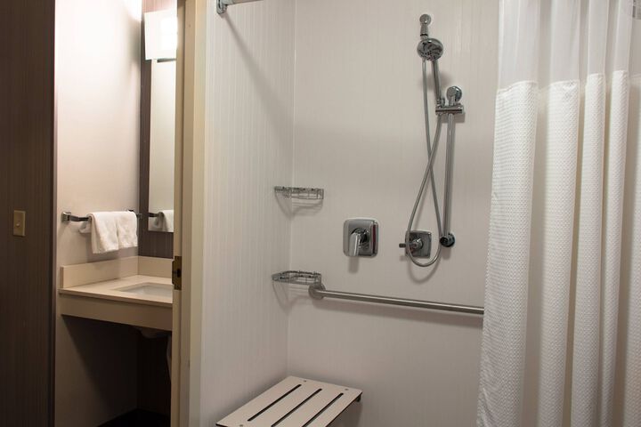 Room 31 of 40