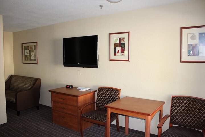 Room 27 of 45