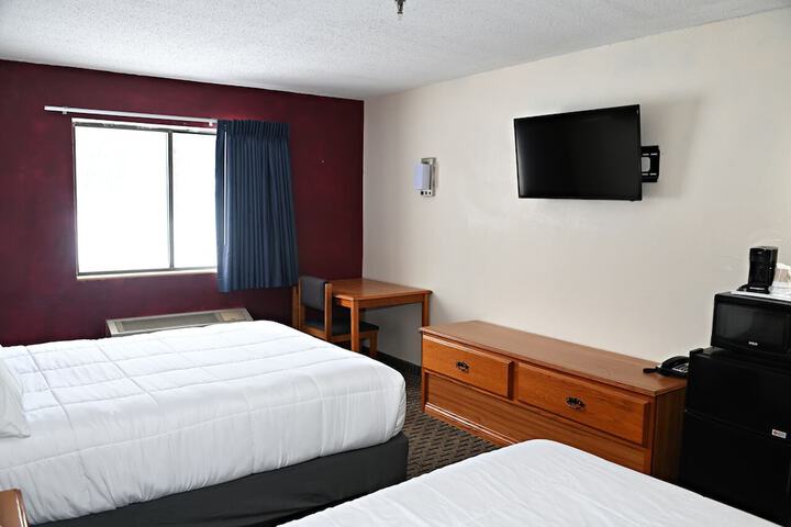 Room 12 of 25