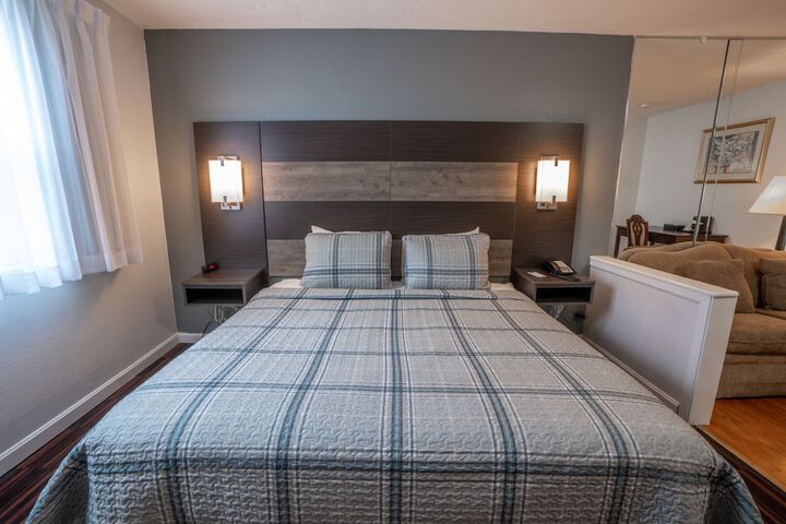 Room 32 of 53