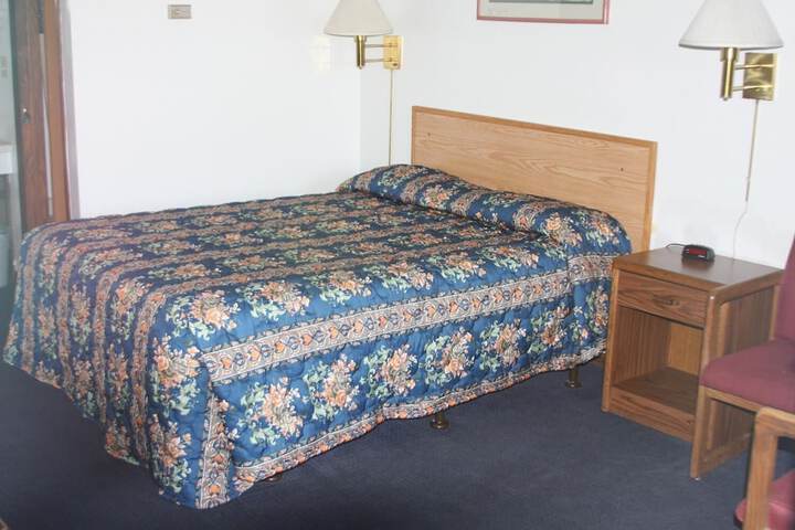 Room 16 of 31