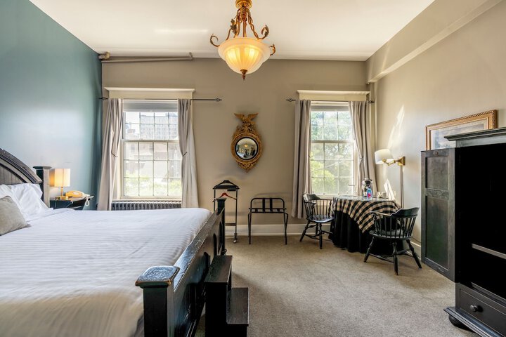 Room 51 of 62