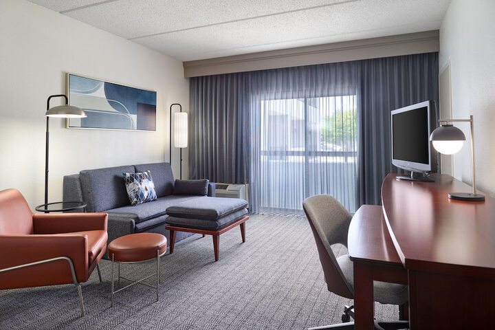 Room 21 of 32