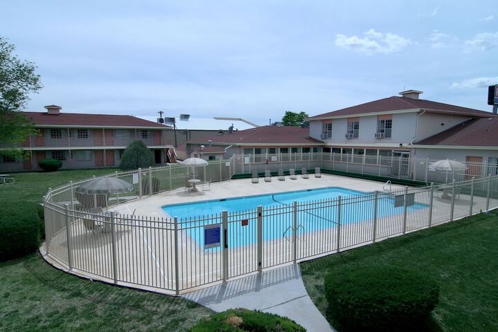 Pool 5 of 27